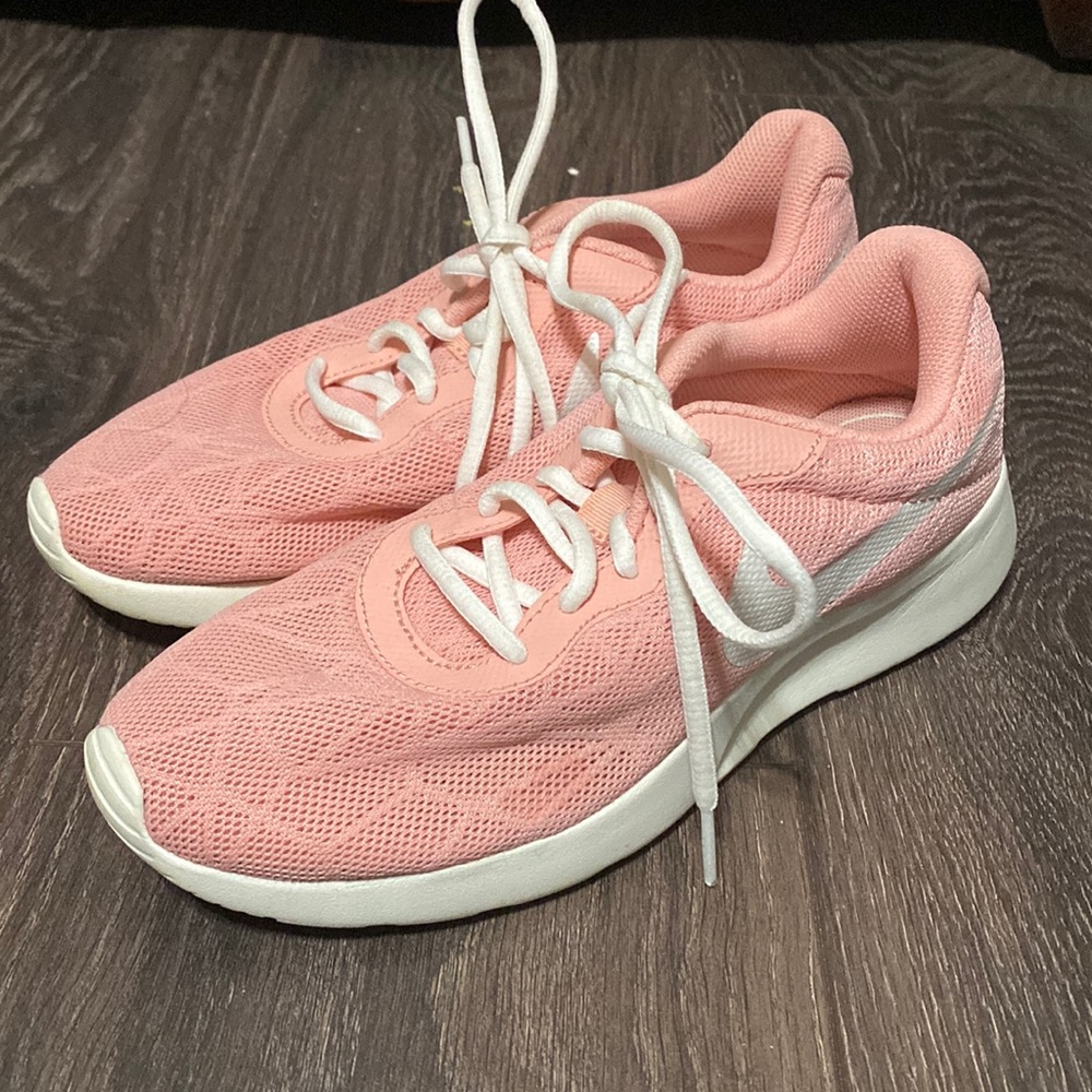 Brand New Pink Nike Tennis Shoes